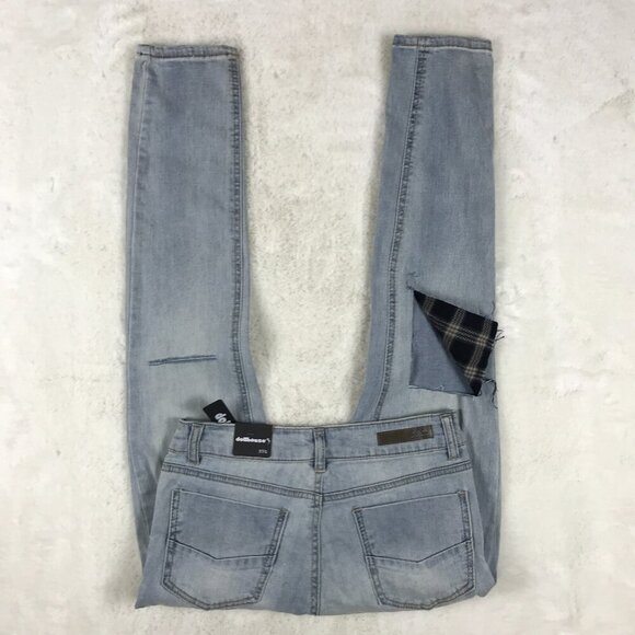 DOLLHOUSE Light Wash Distressed Skinny Jeans NWT 29 - Picture 6 of 10